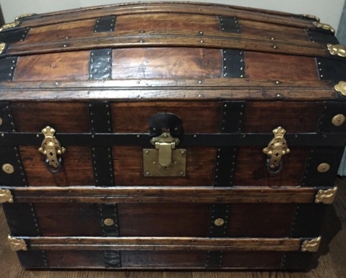 Steamer Trunk Antique Appraiser Near Me